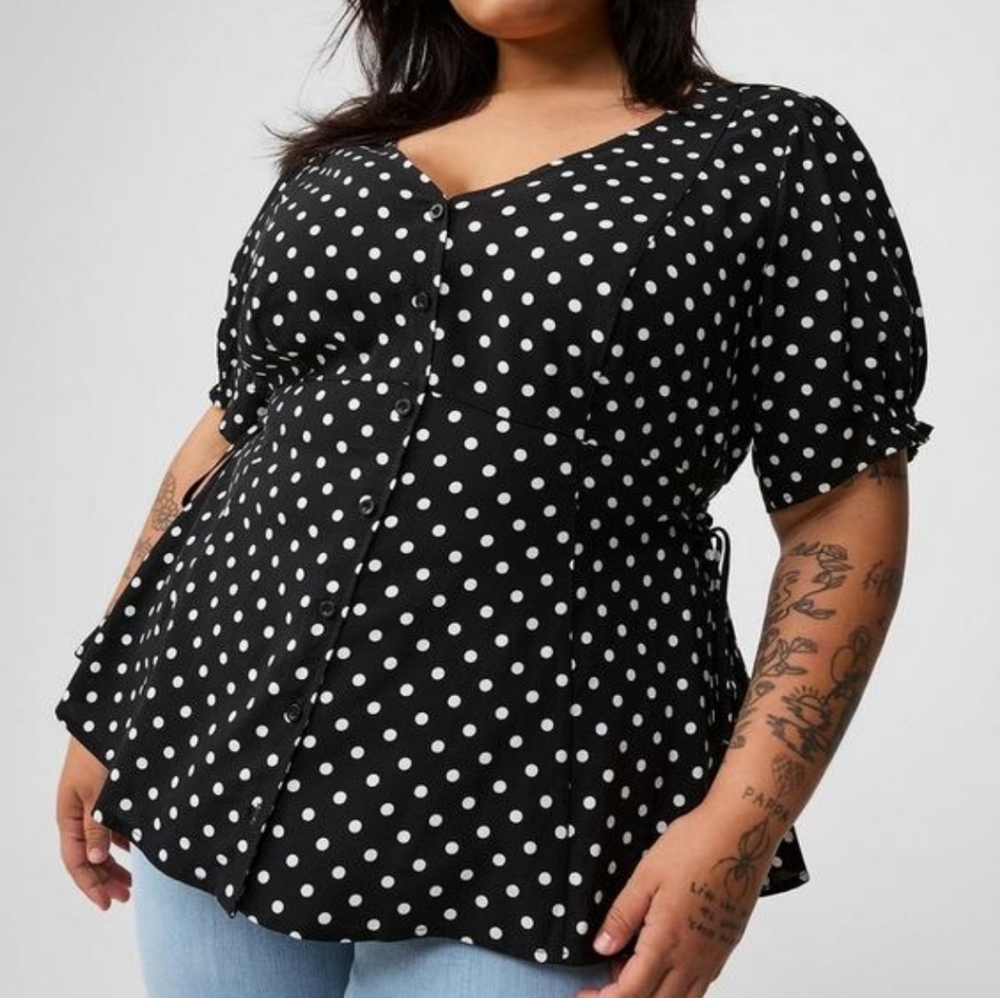 🆕️ 3X POLKA DOT CHALLIS SIDE TIE SHORT SLEEVE TOP